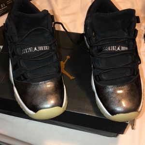 Retro 11s low Barons